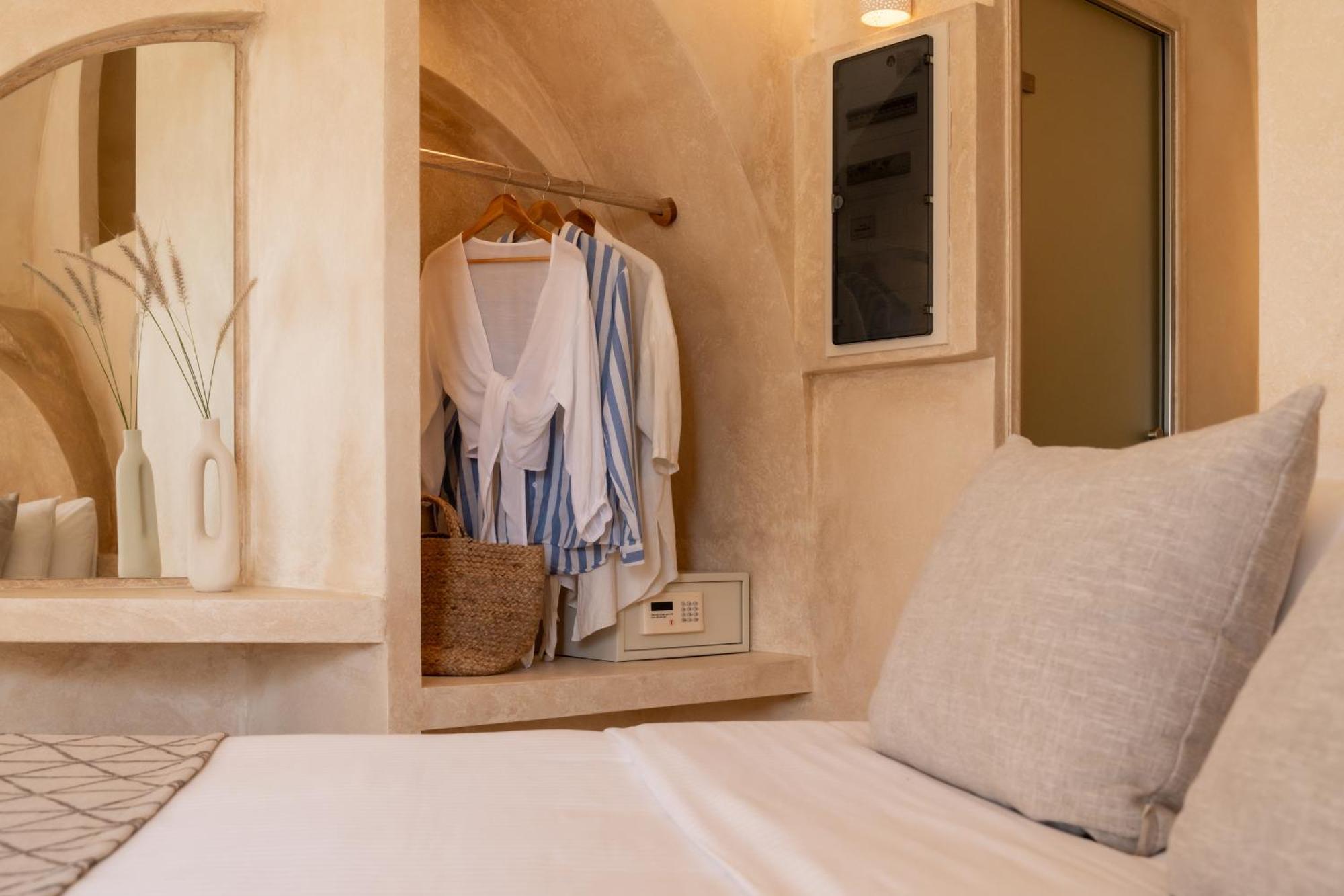 Heyday Luxury Suites Perissa  Exteriör bild